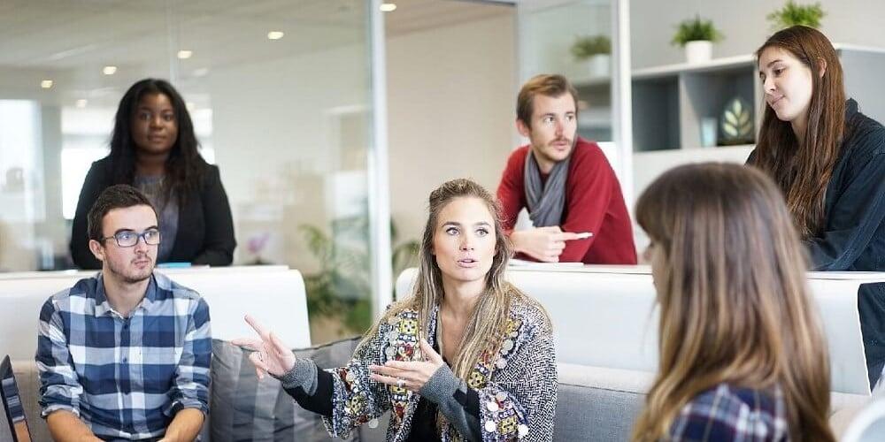 [Infographic] Understand the Difference Between Coaching and Mentoring